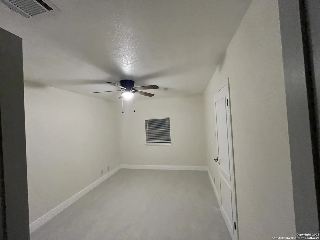 Photo of 7438 Rimhurst