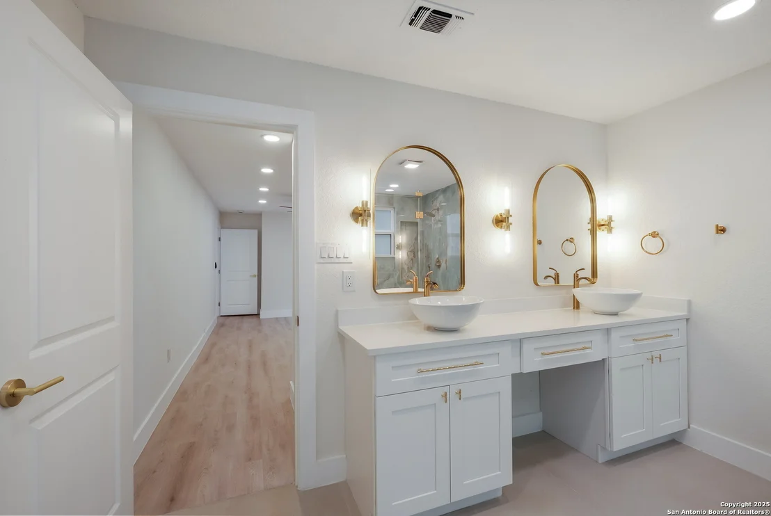 Photo of 6006 Forest Ledge