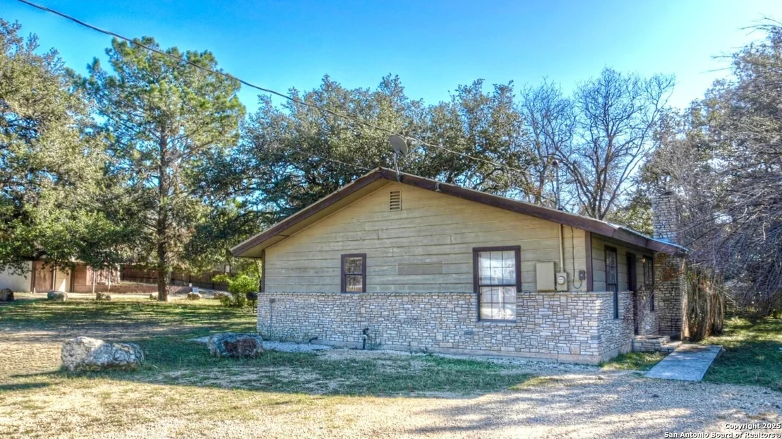 Photo of 65 PINEVIEW RD