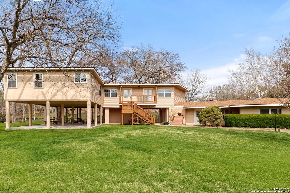 Photo of 392 Guadalupe River Dr