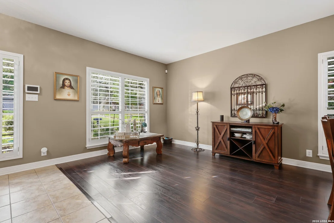 Photo of 15607 Mission Crst