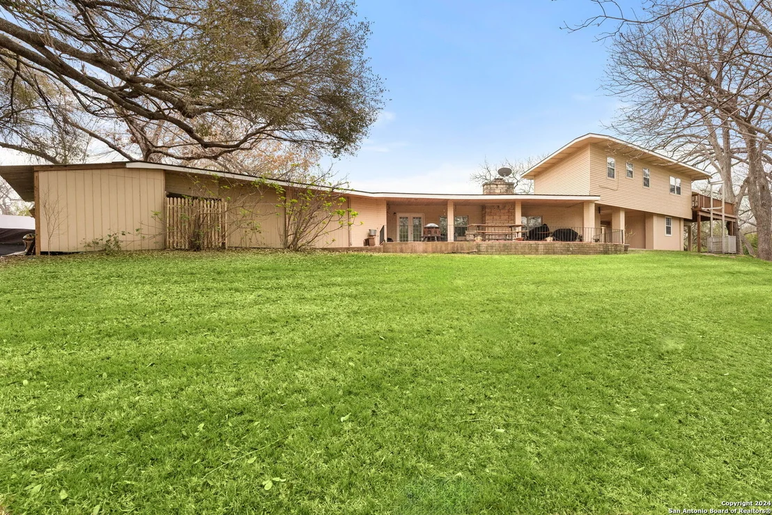 Photo of 392 Guadalupe River Dr