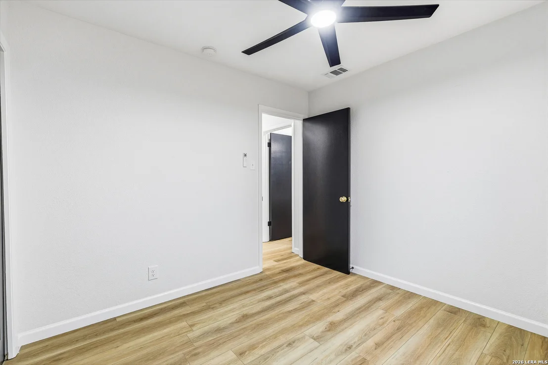 Photo of 6707 FOREST GRV