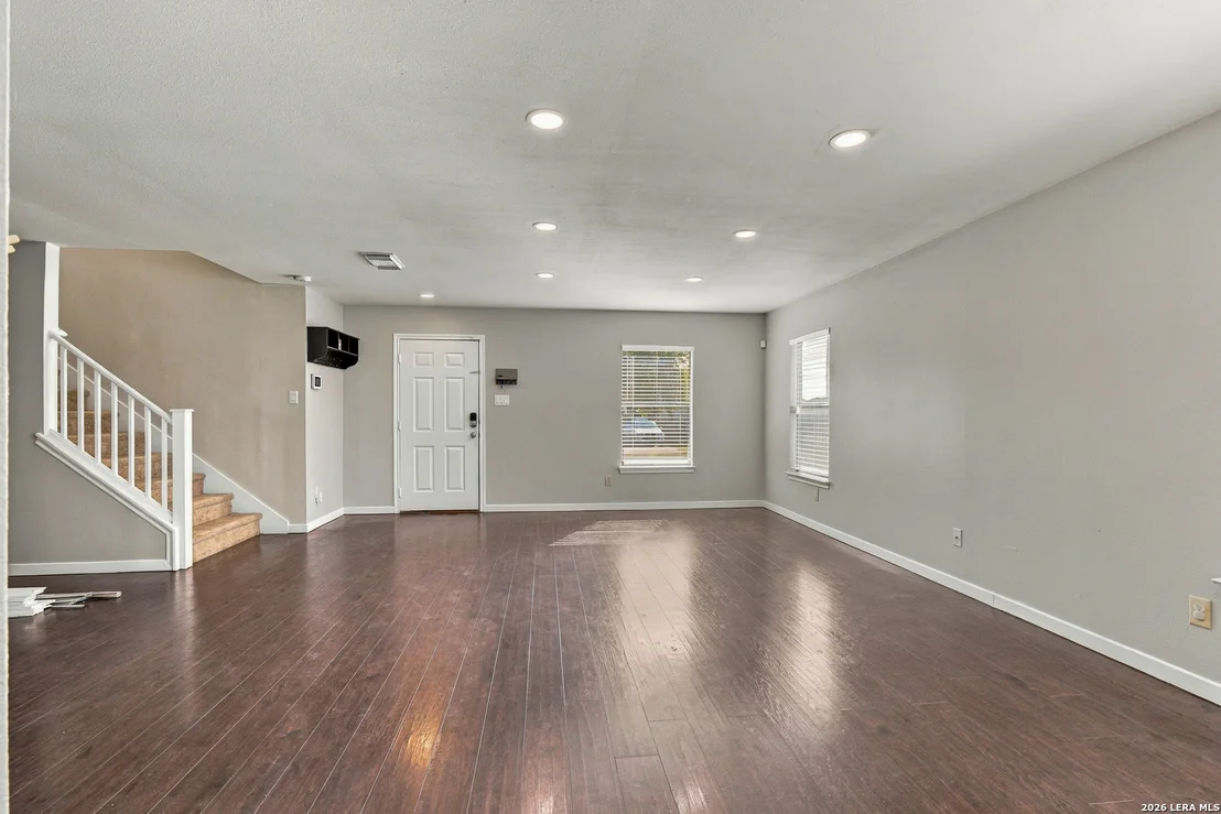 Photo of 311 Territory Oak