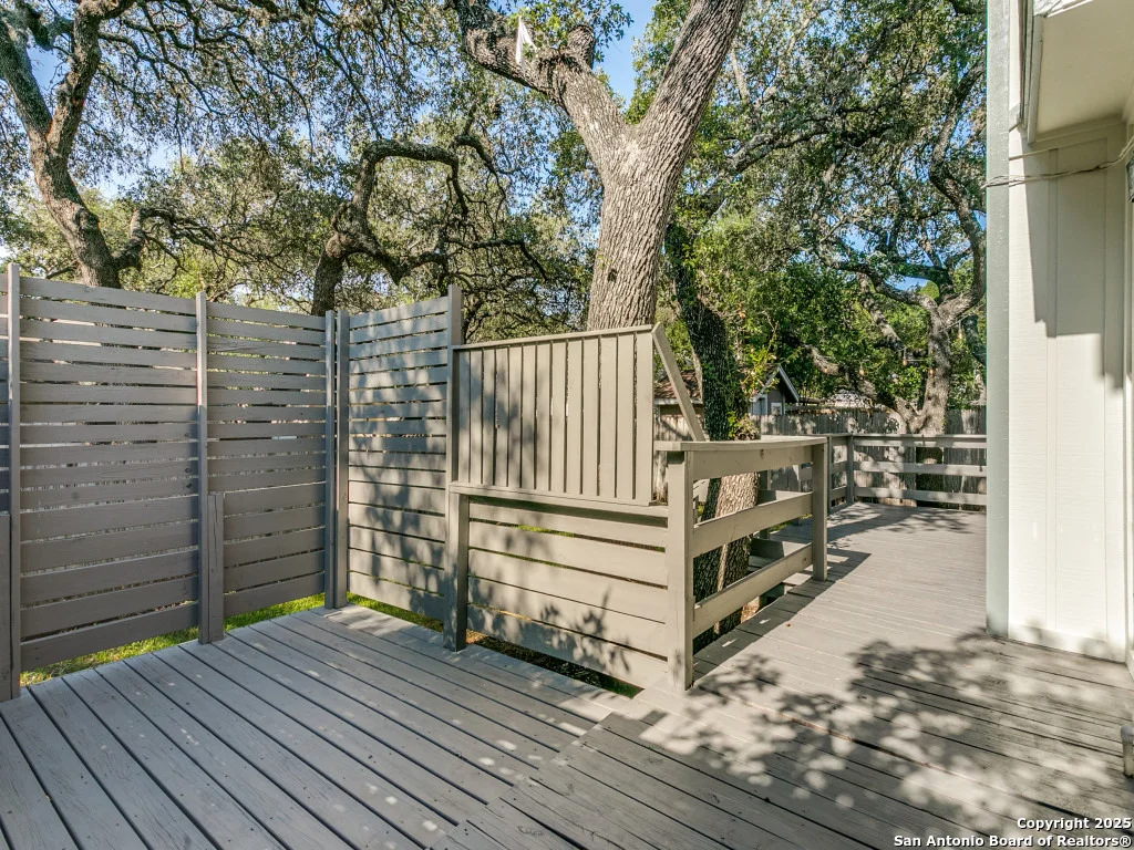 Photo of 9526 Cloverdale