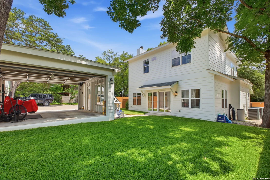 Photo of 301 OGDEN LN