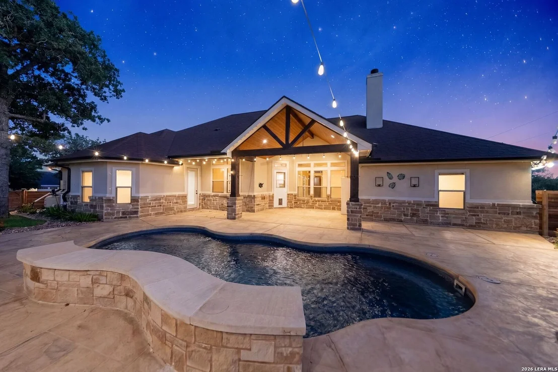 Photo of 1009 Bluebonnet Ln