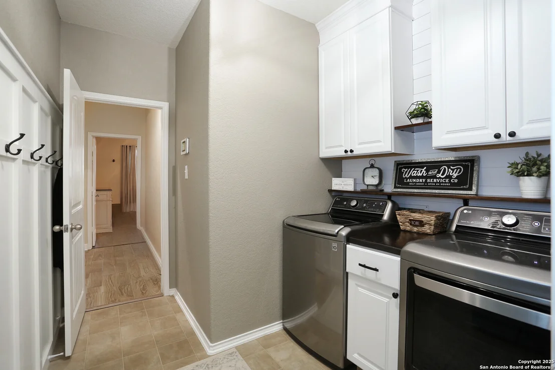 Photo of 205 LANDMARK HVN