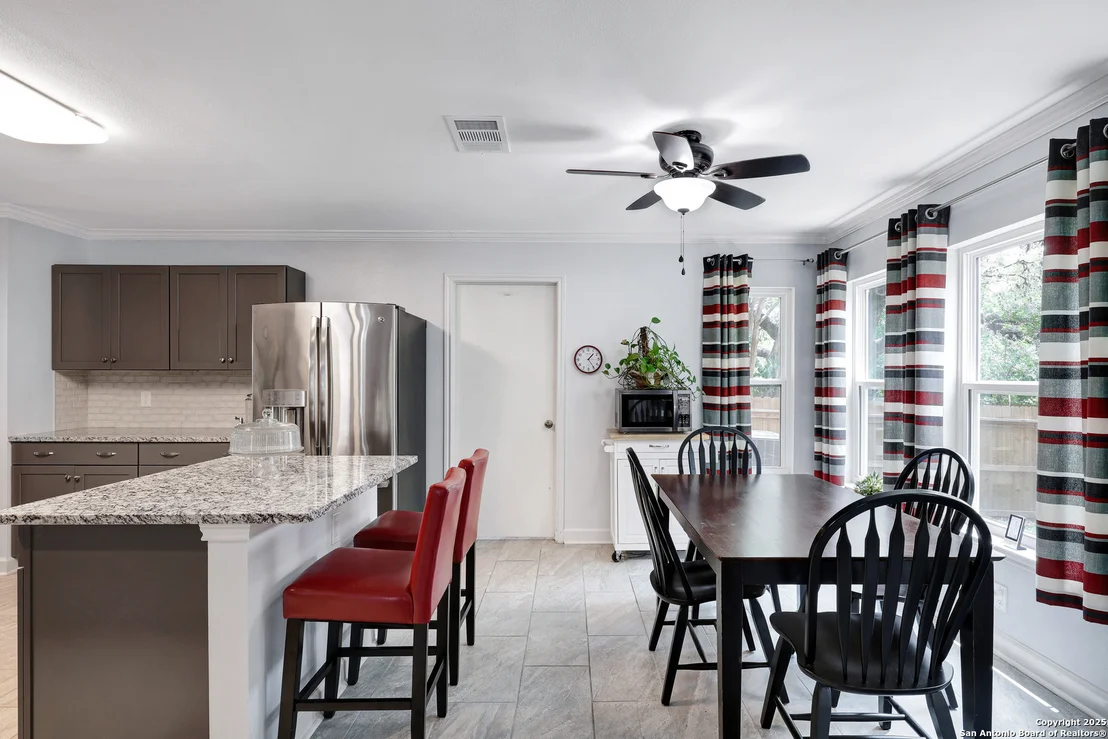 Photo of 9642 Elmstone