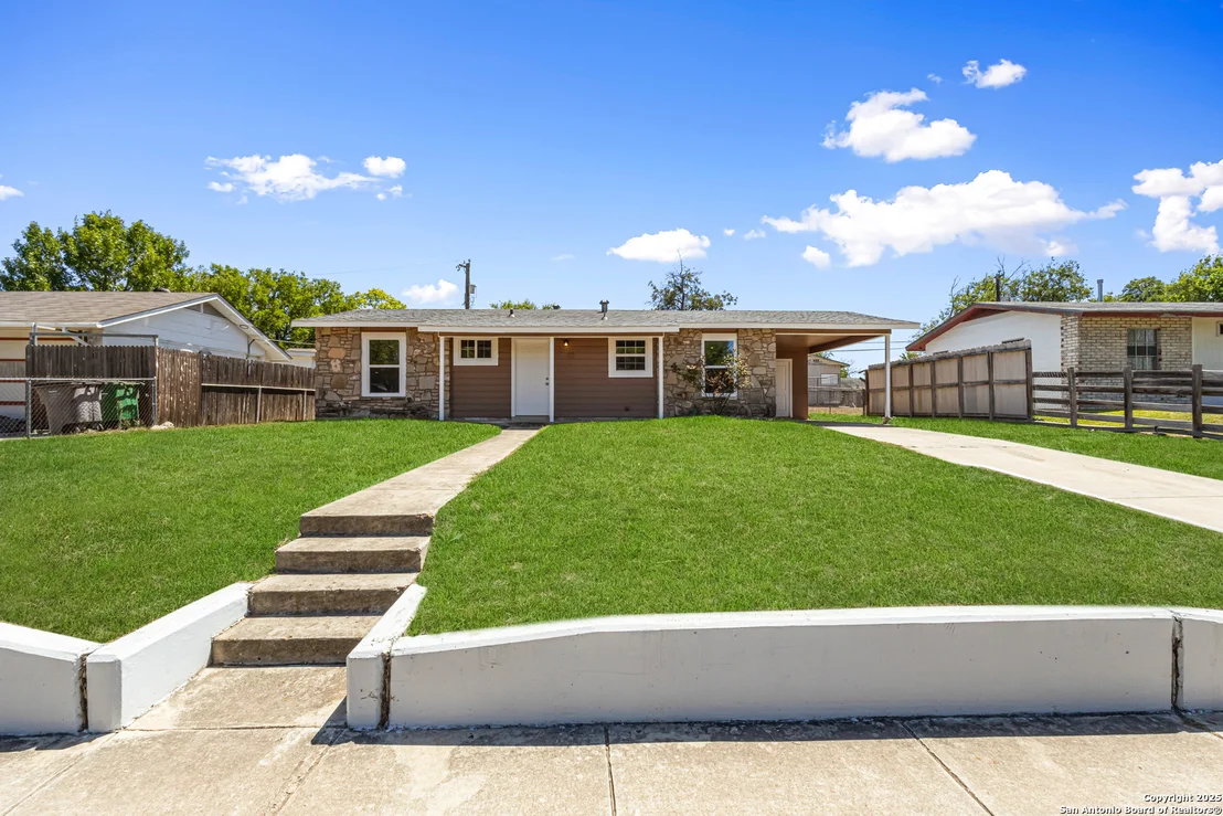 Photo of 6826 Westward