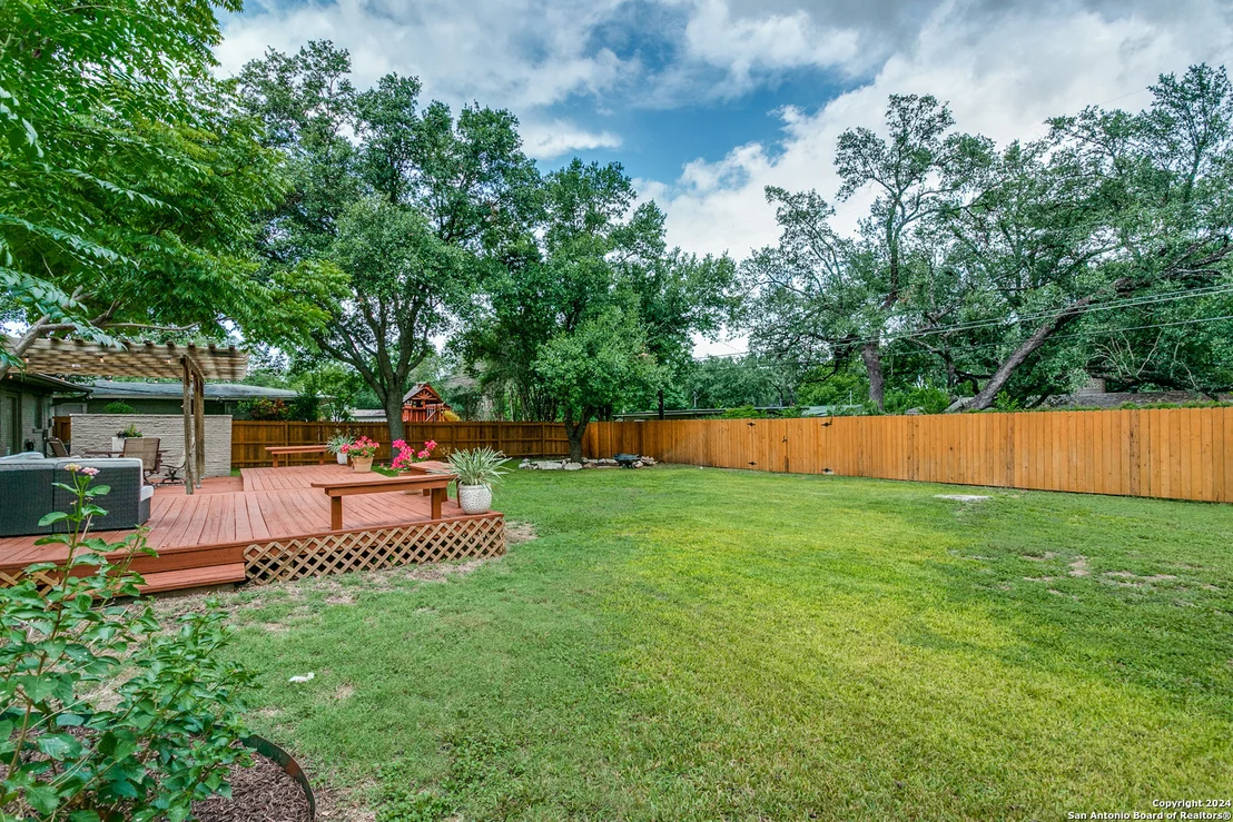 Photo of 423 NORTHRIDGE DR