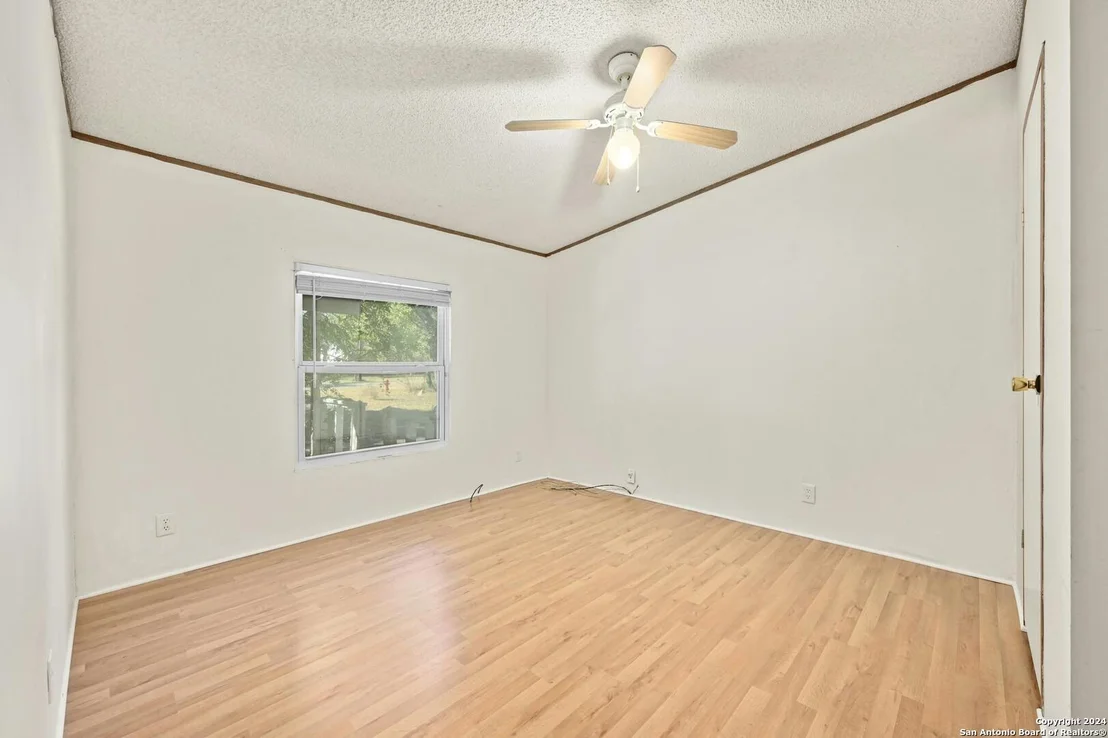 Photo of 1007 Red Bud Drive