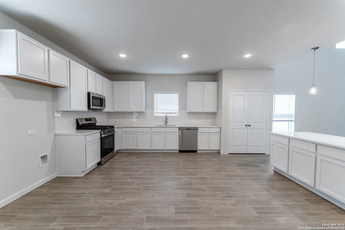 Photo of 143 Taylor Way
