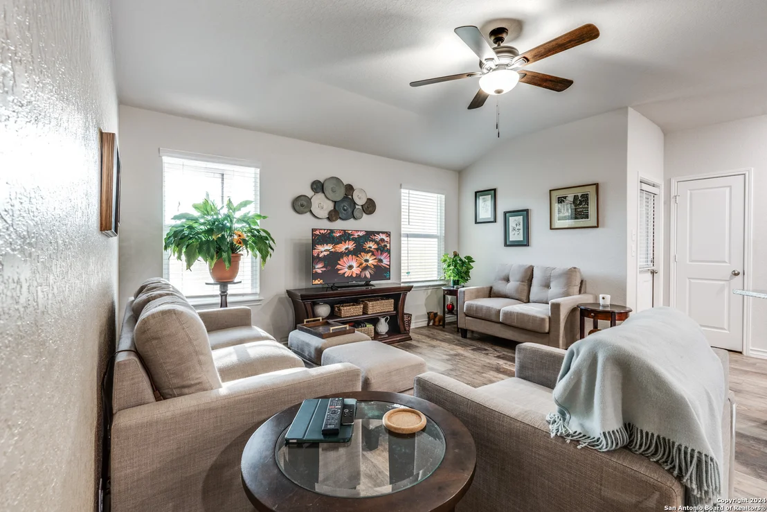 Photo of 605 Great Plains