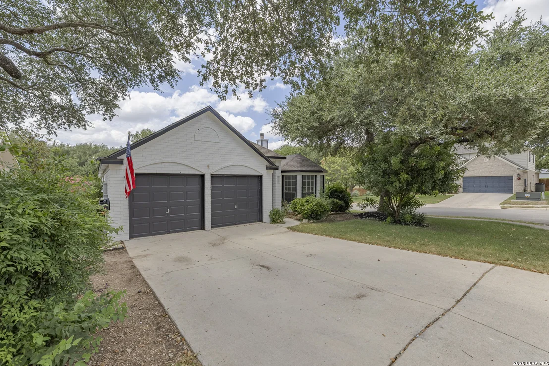 Photo of 2555 Crested Heights