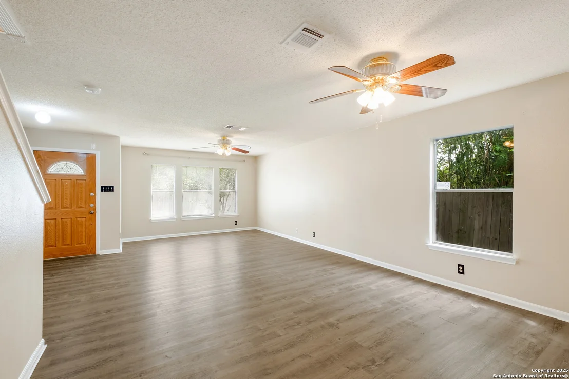 Photo of 8803 Breezefield