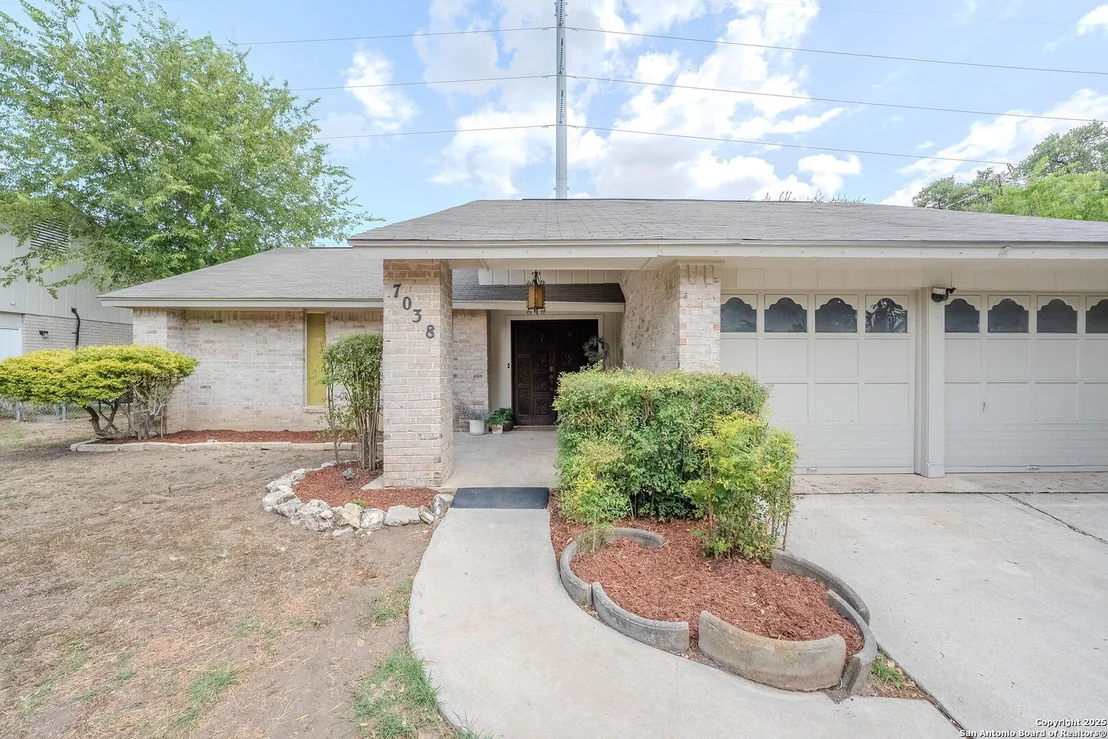 Photo of 7038 Forest Meadow