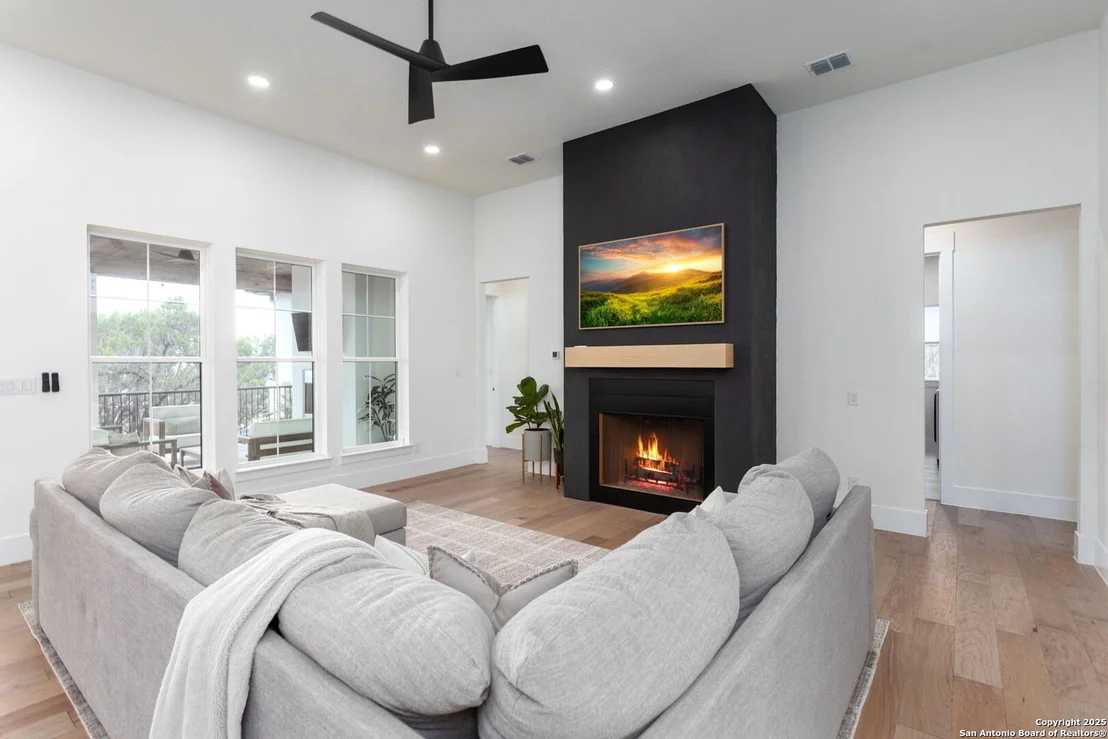 Photo of 27501 BOERNE MIST