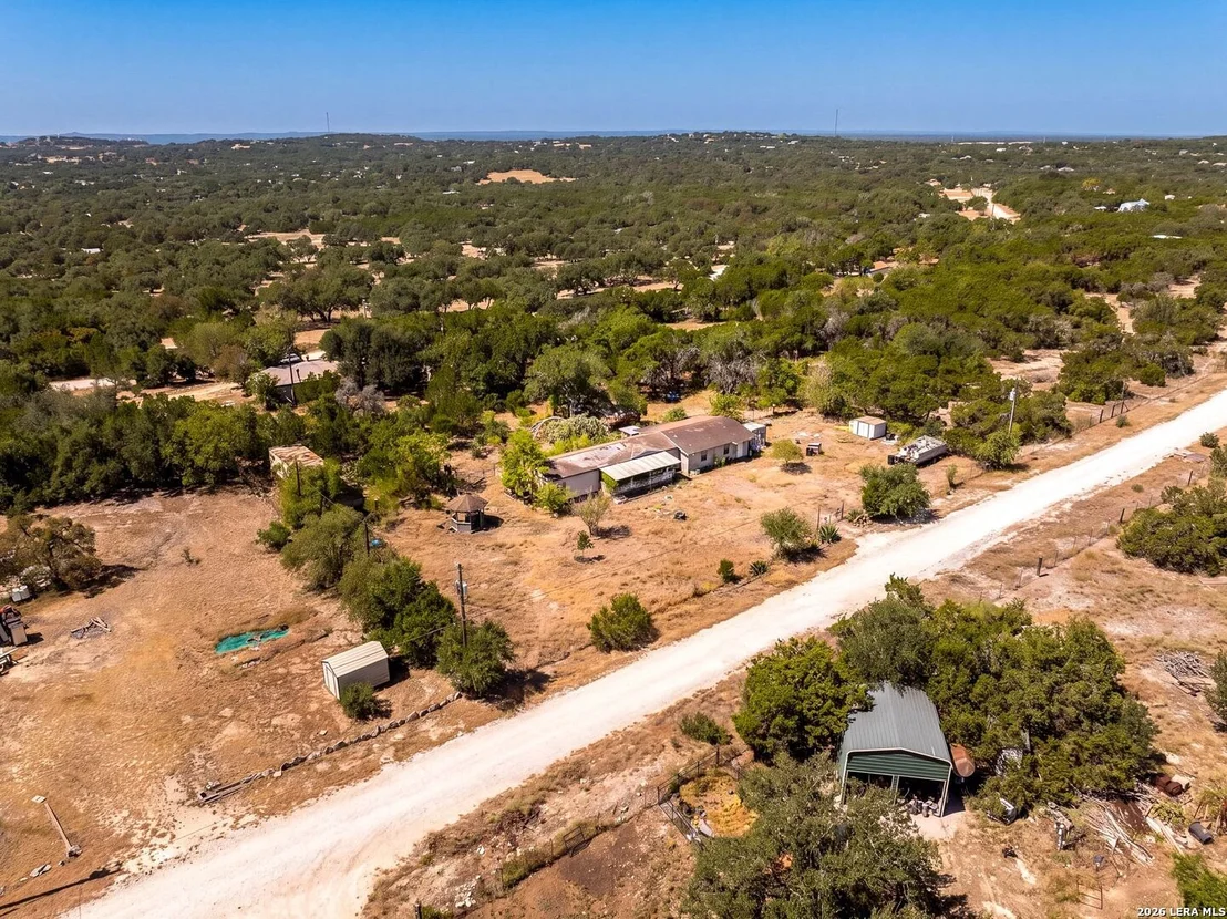 Photo of 990 Hillcrest Trl