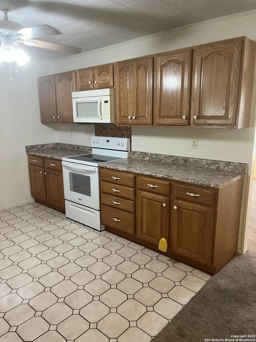 Photo of 322 Anton