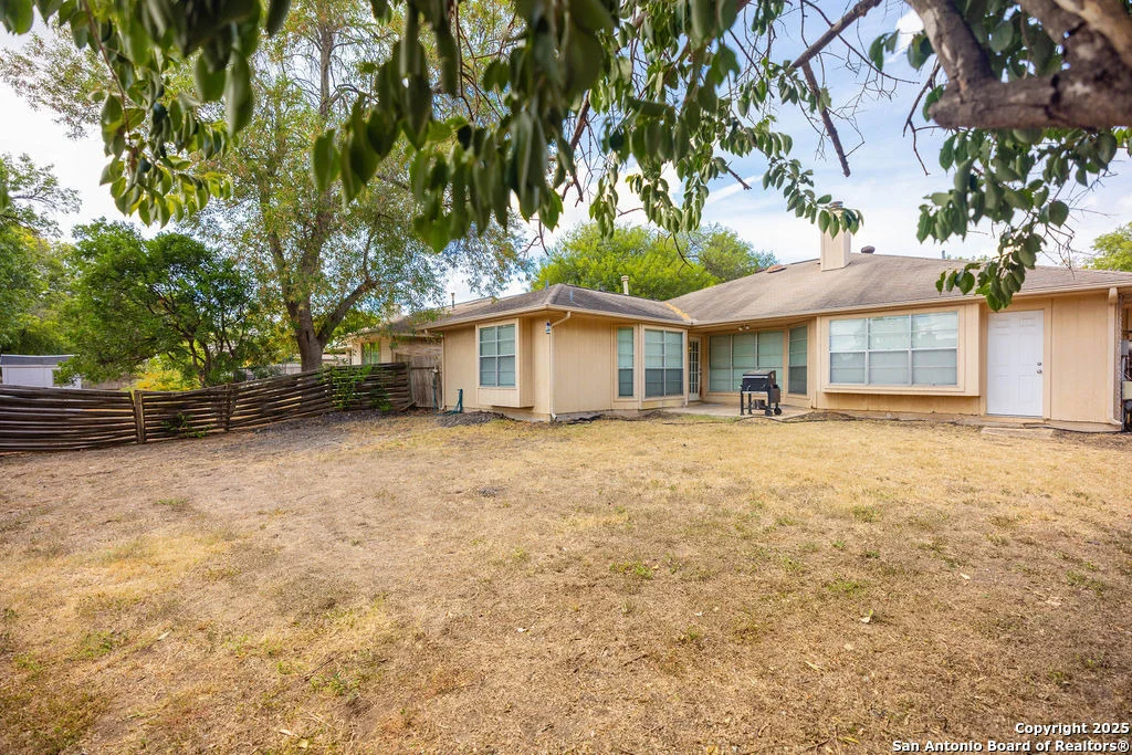 Photo of 8120 Forest Dawn