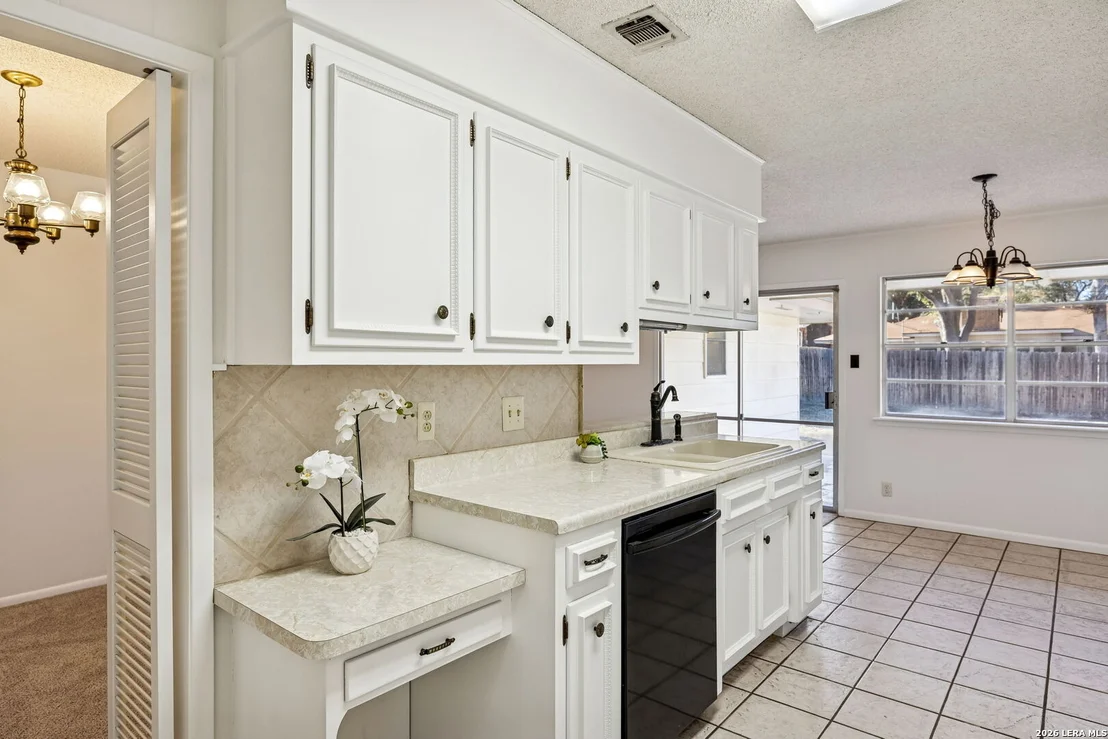 Photo of 3619 Mapleton