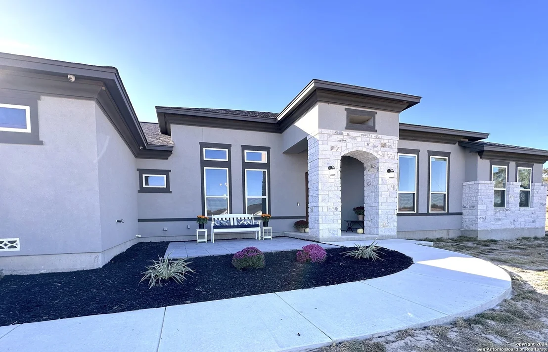 Photo of 129 SETTLEMENT DR