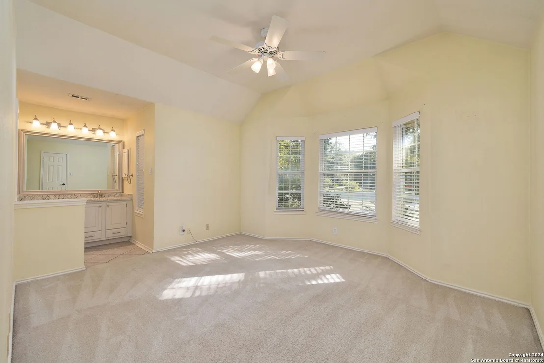 Photo of 2443 OAKLINE DR