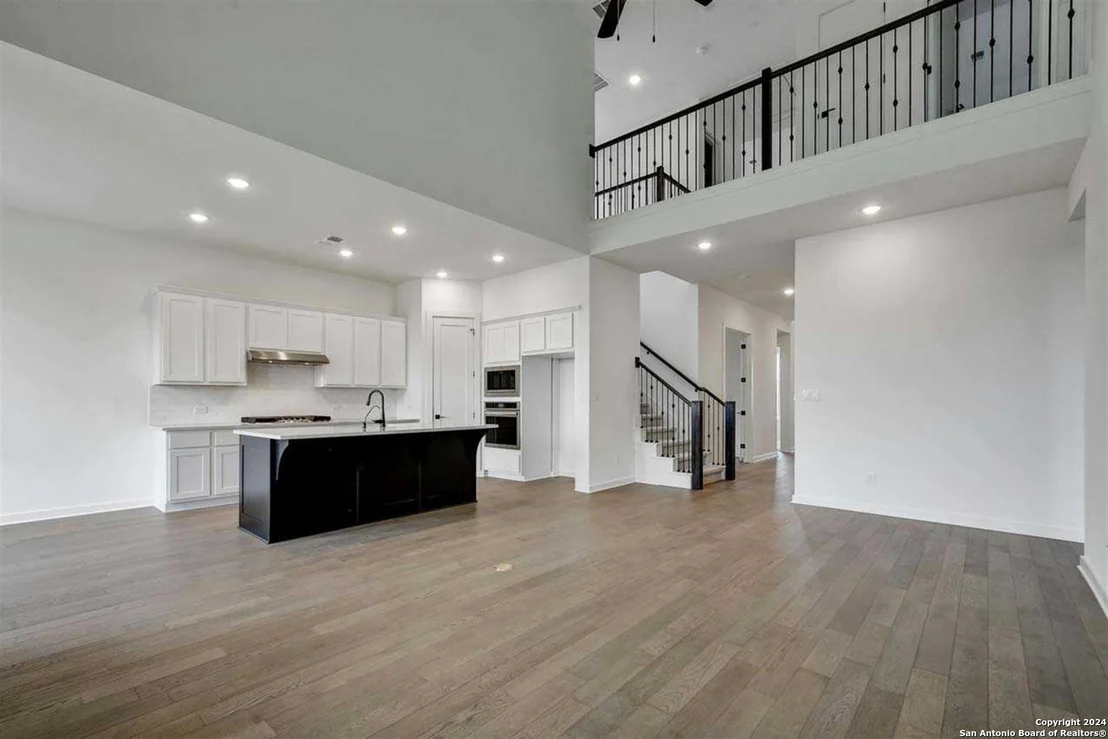 Photo of 5757 Huron