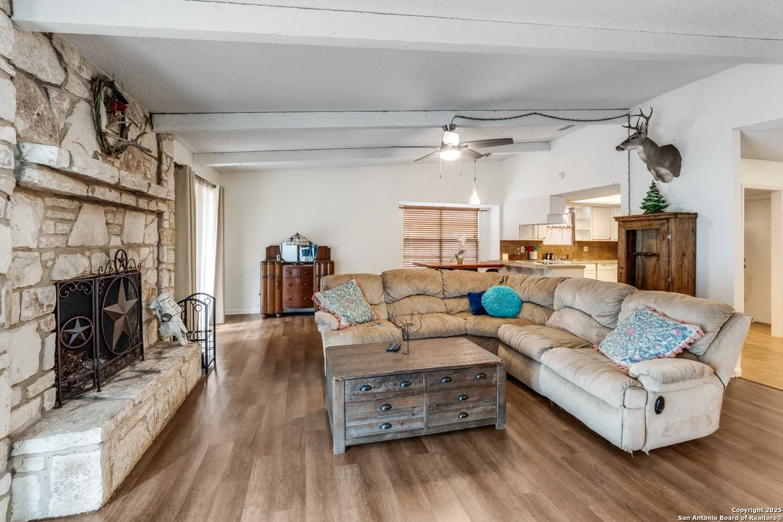 Photo of 4913 Crestwood
