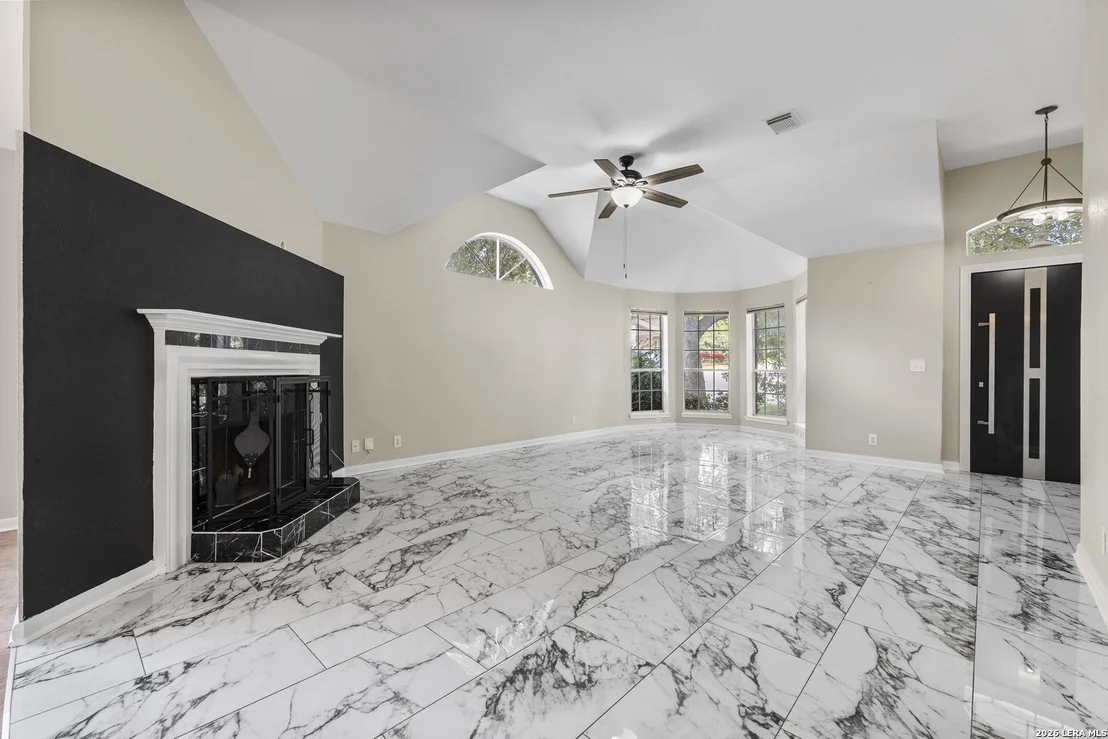 Photo of 2555 Crested Heights