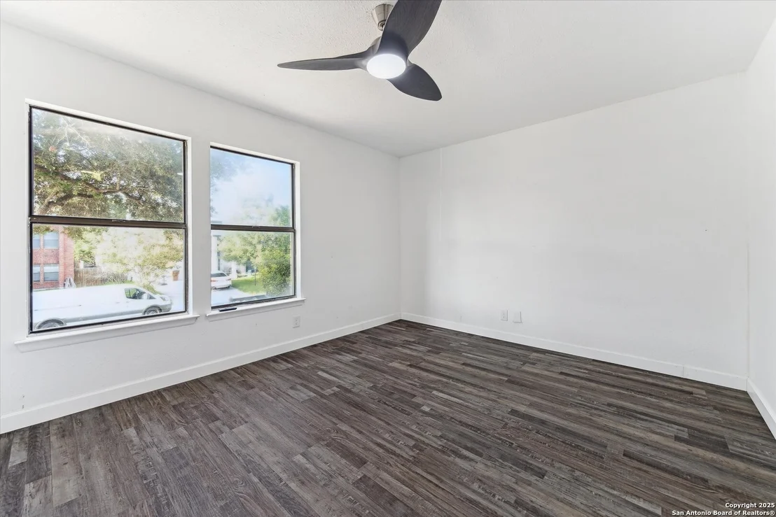 Photo of 7310 Roveen Trail