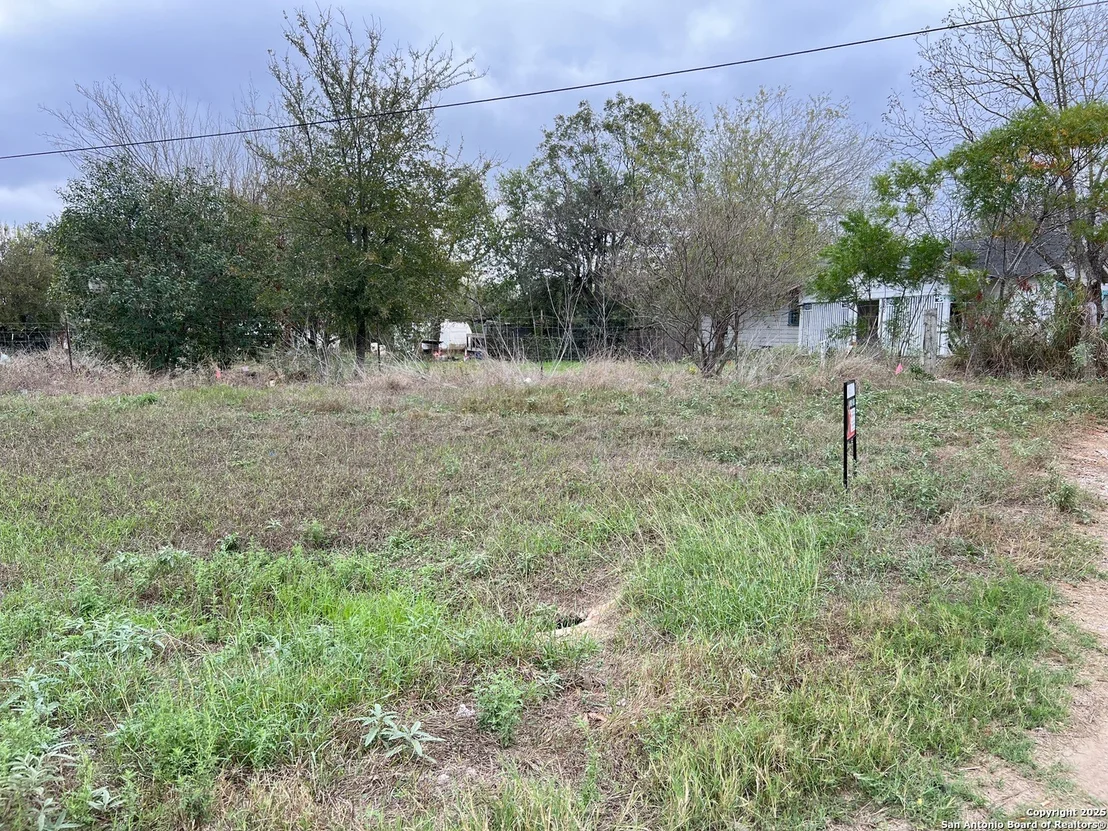 Photo of 560 E Loop 1604