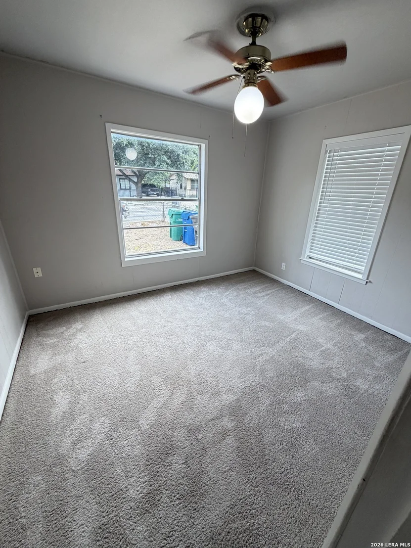 Photo of 662 Brunswick Blvd