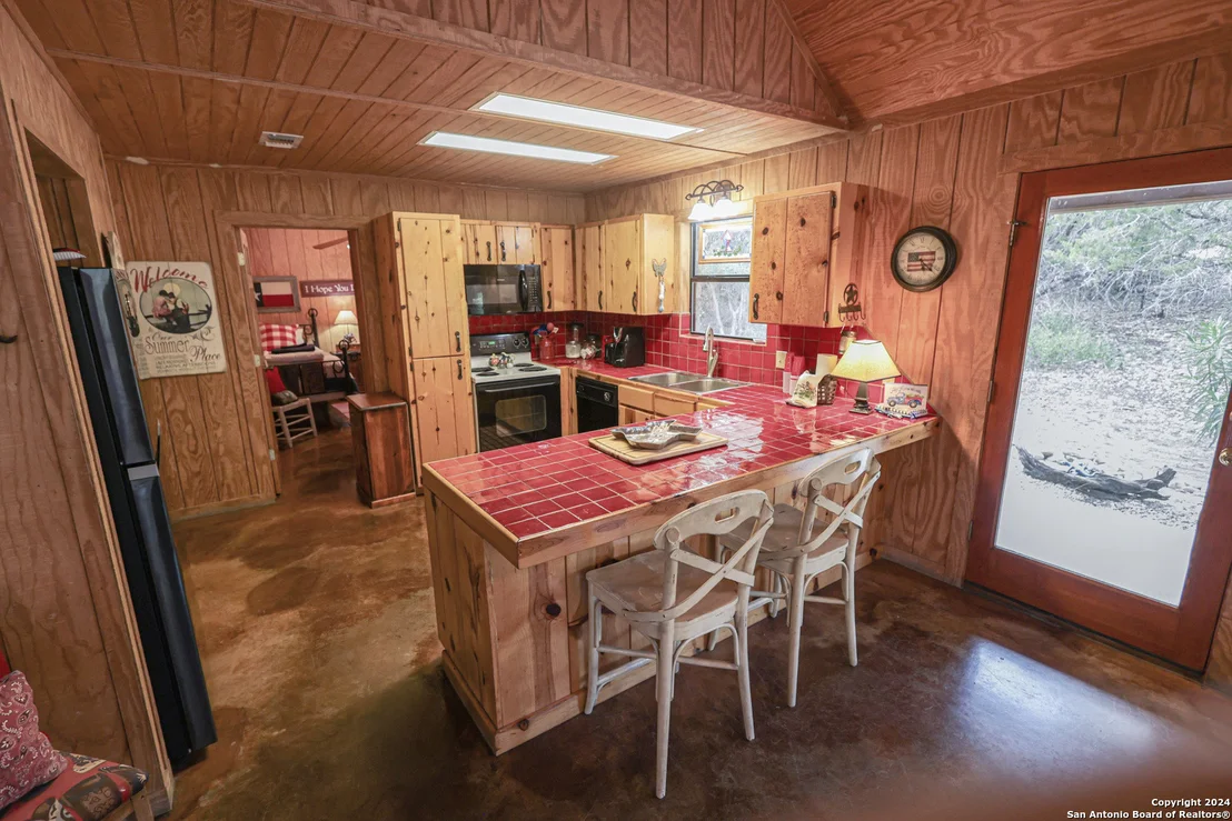 Photo of 1177 RIVER RD