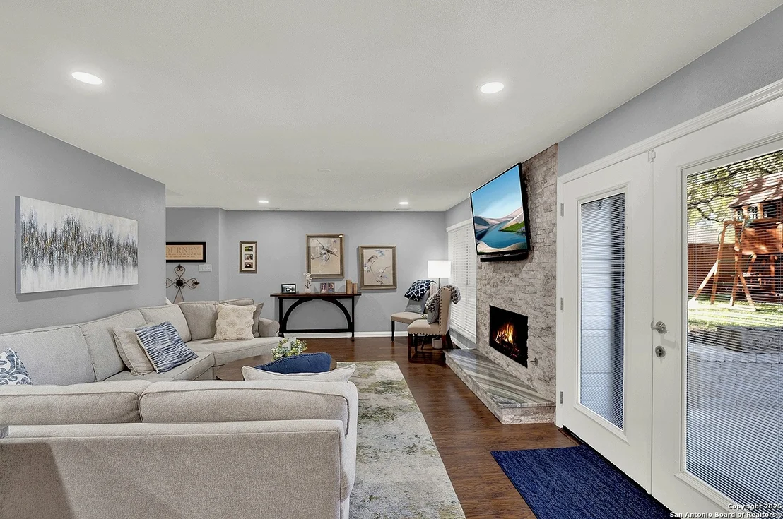 Photo of 121 SPYGLASS