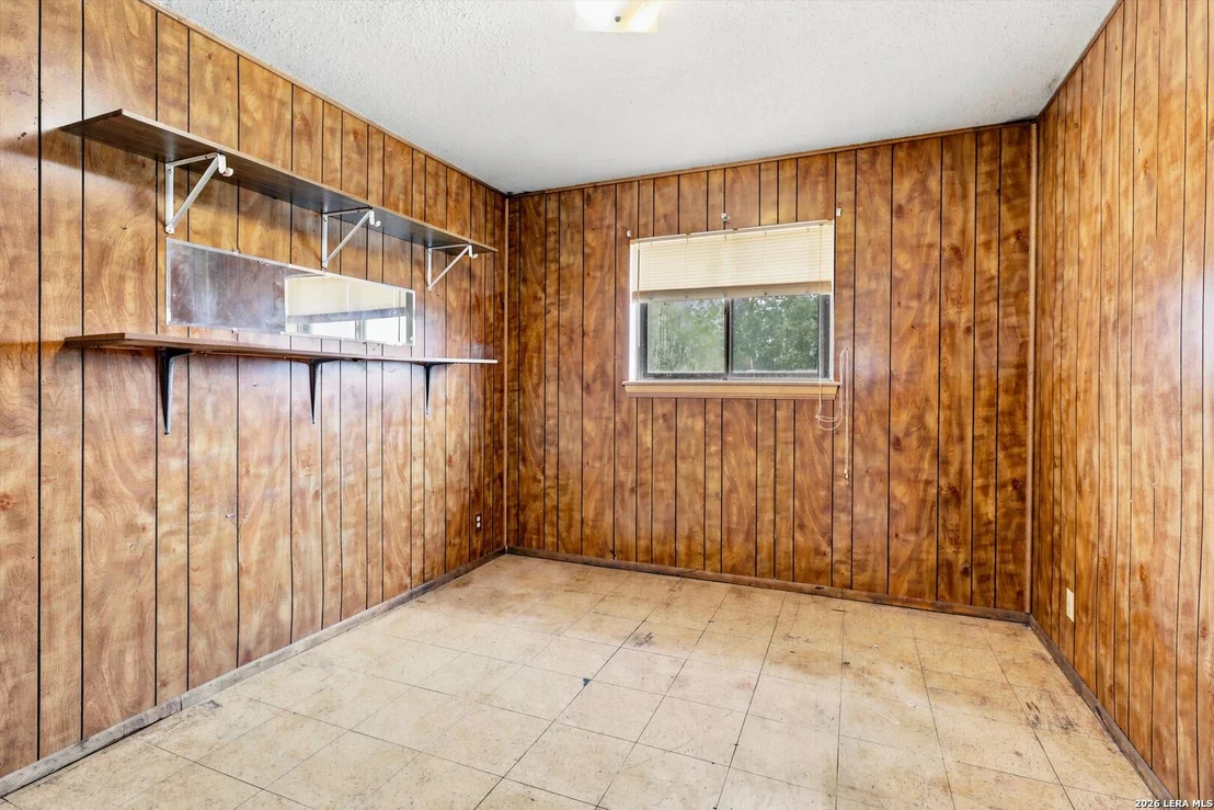 Photo of 4030 Judivan
