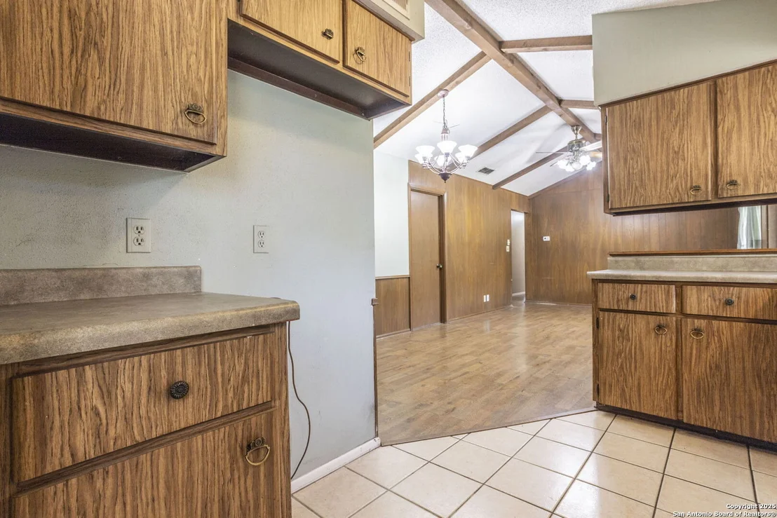 Photo of 6618 N Forest Bend
