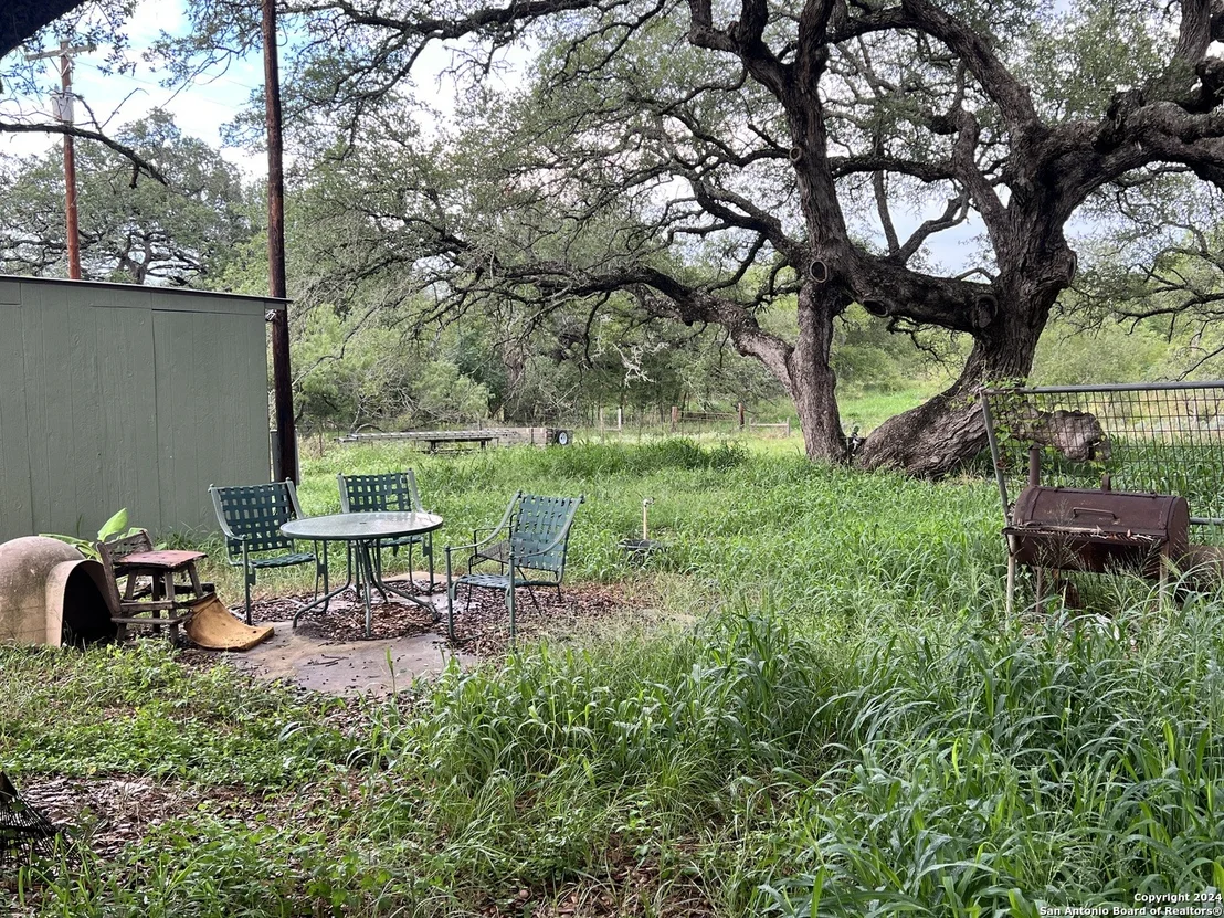 Photo of 290 River Oaks