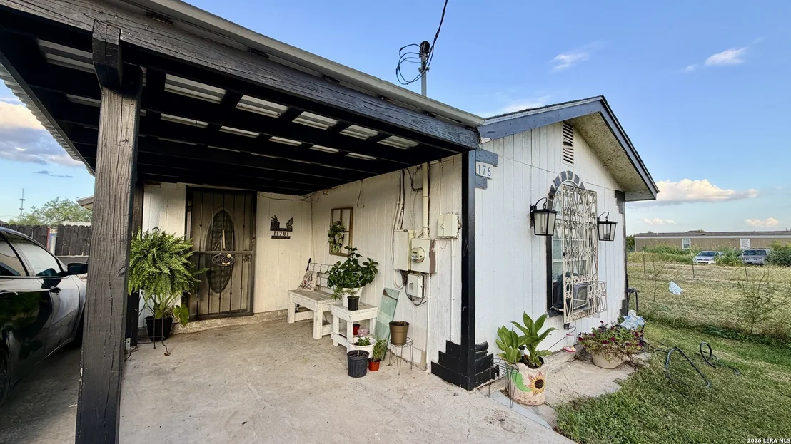 Photo of 176 Mesquite Street