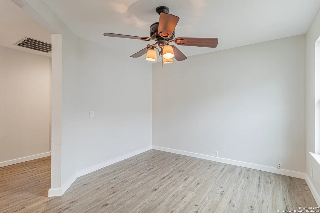 Photo of 5200 Columbia