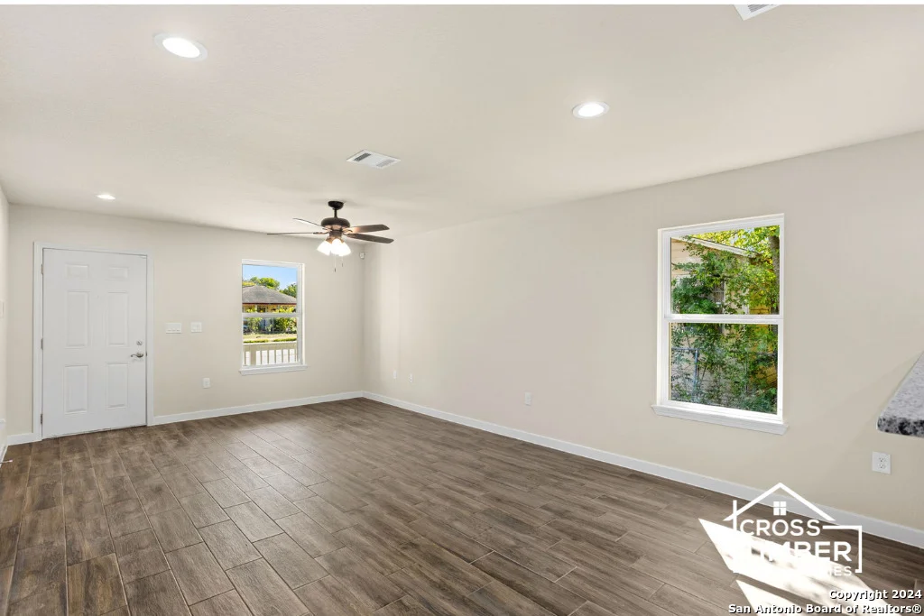 Photo of 255 CORLISS