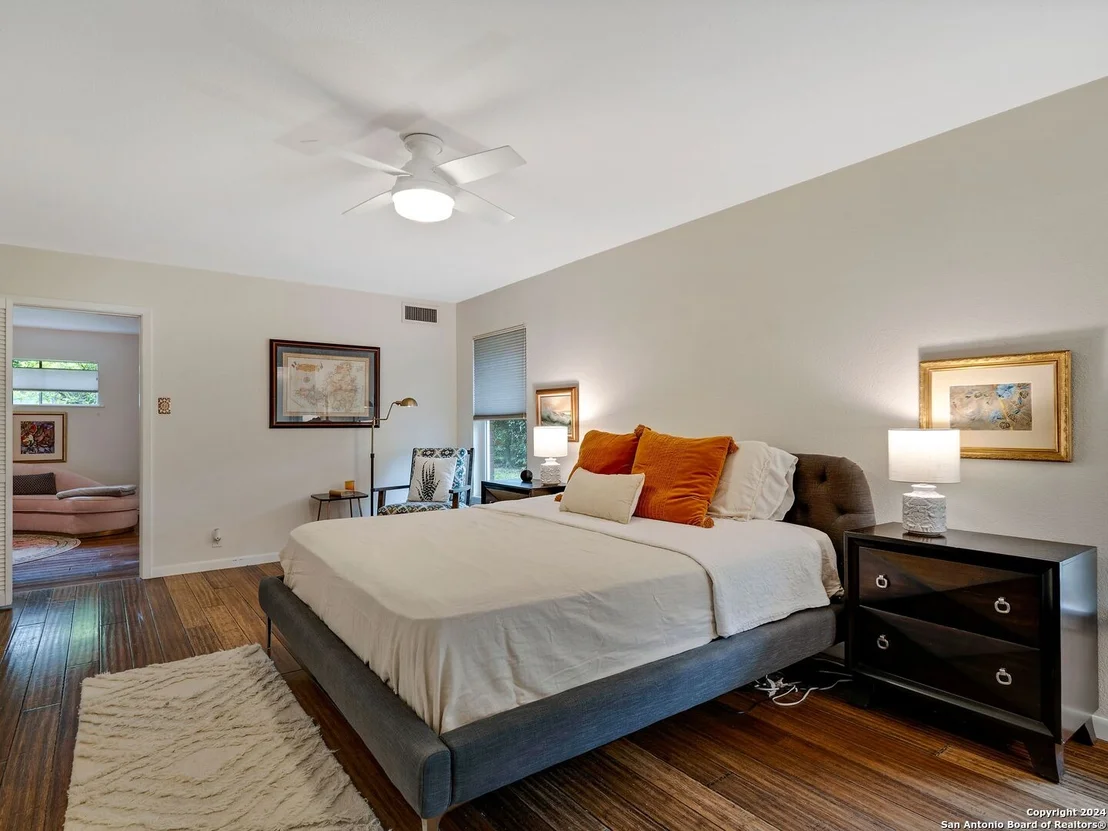 Photo of 534 OAKLEAF DR