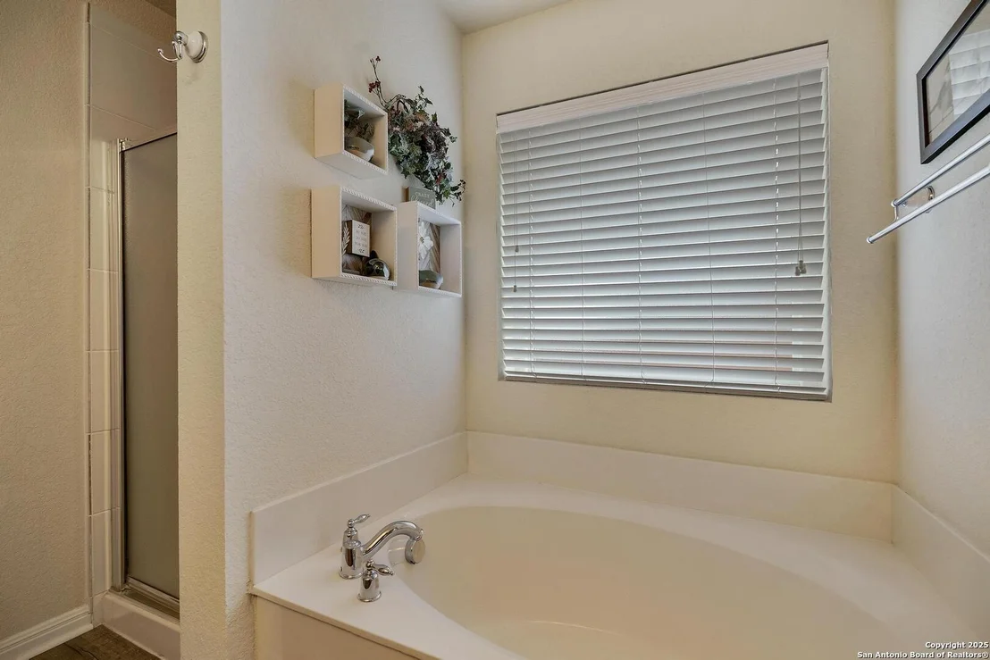 Photo of 6546 Charles Field