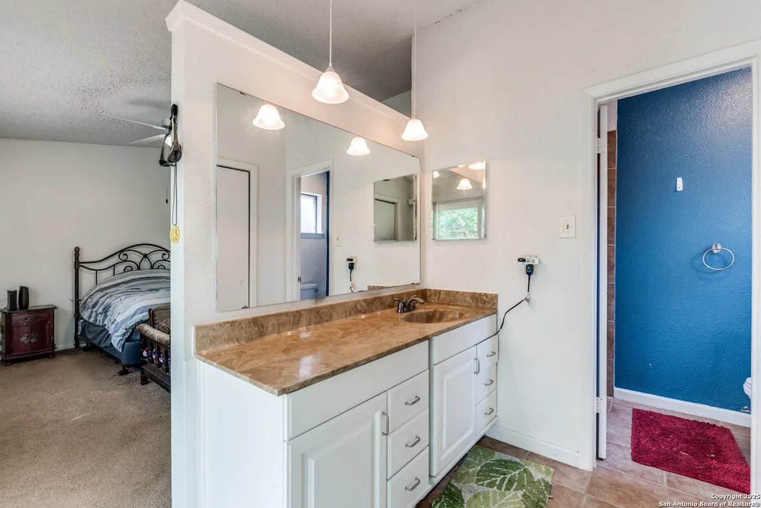 Photo of 4913 Crestwood