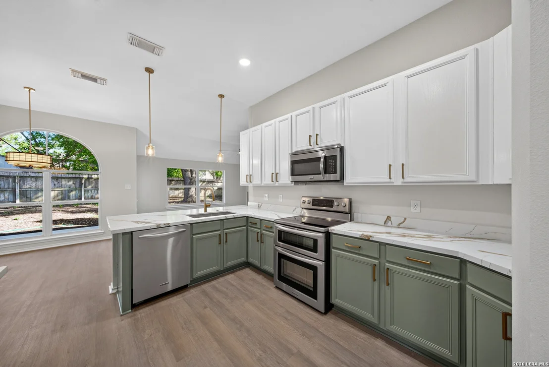 Photo of 1017 SUMMER HAVEN LN