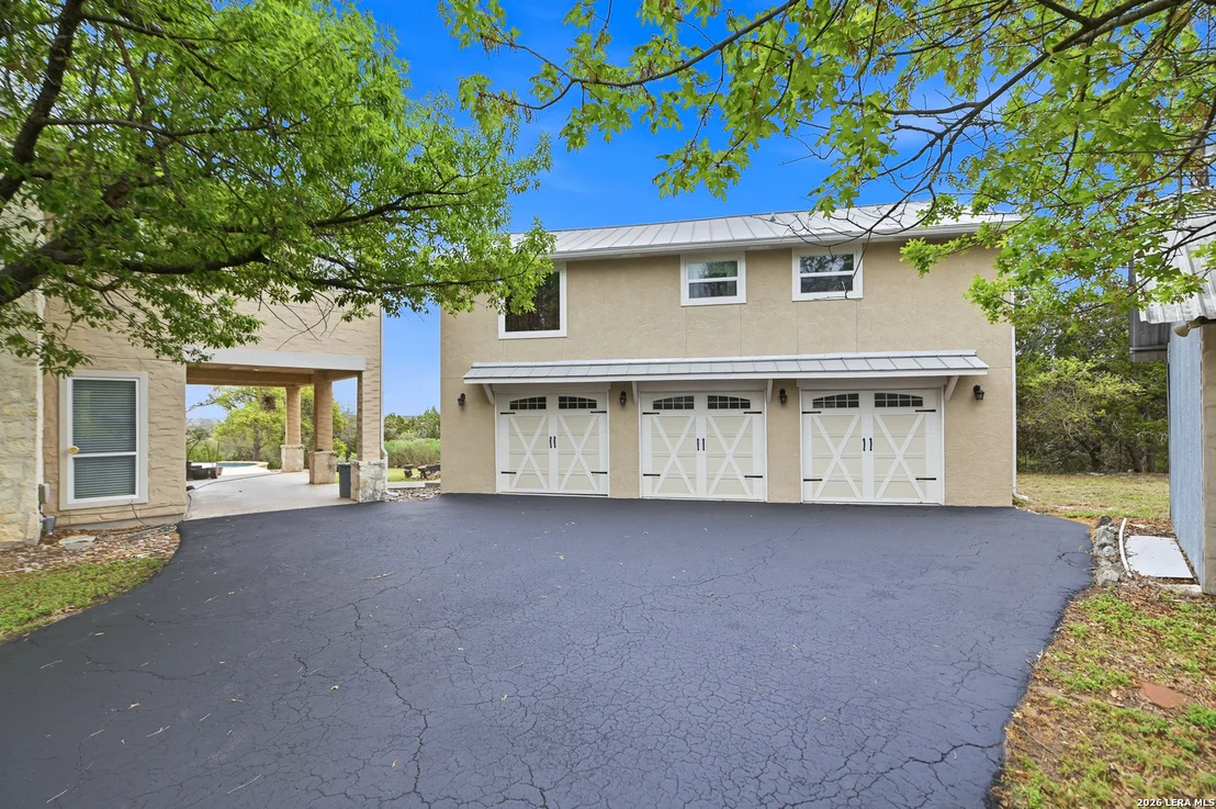 Photo of 752 Taylor Pt