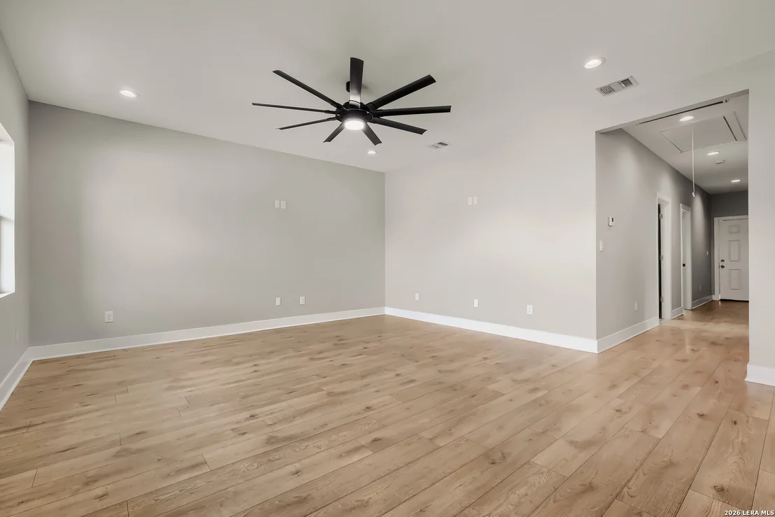 Photo of 722 GROSVENOR