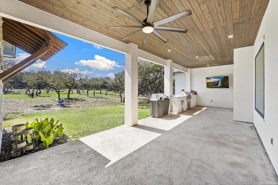 Photo of 979 Belle Oaks