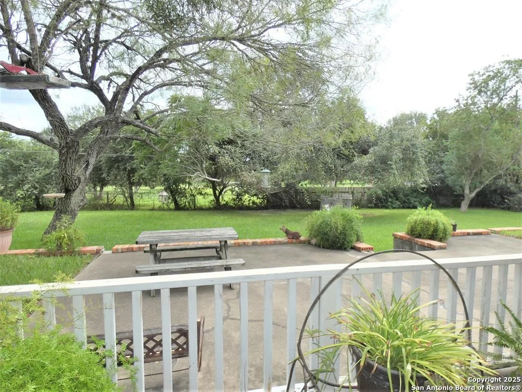 Photo of 12 Encino Loma